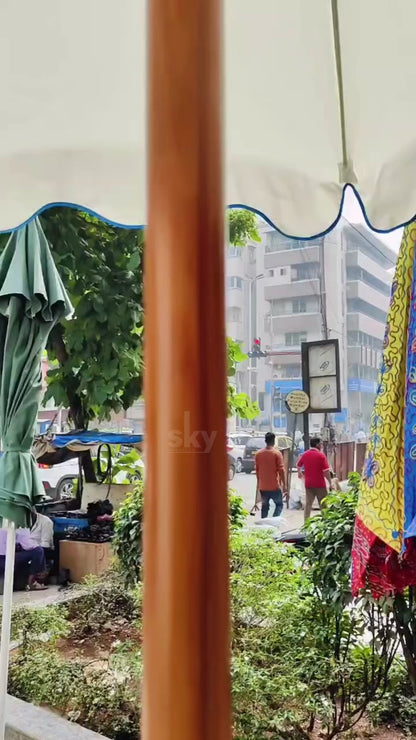 Luxury Centre Pole Garden Umbrella